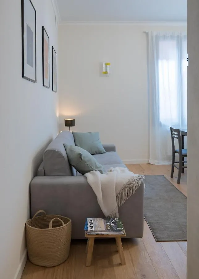 Flowery House Venice Apartment